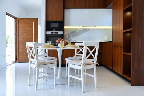 New!!! 2021 Marea Apartments With Xl Sunny Terrace