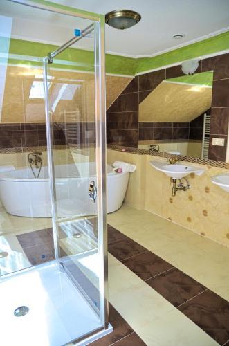 Bed & Breakfast Targowski Dw�r Mazury