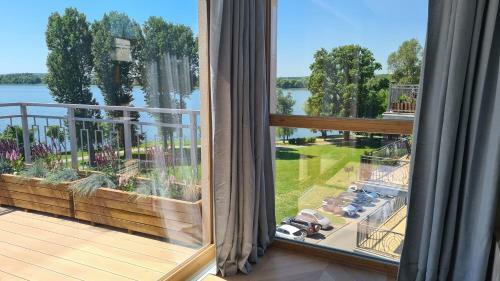 Top Apartment