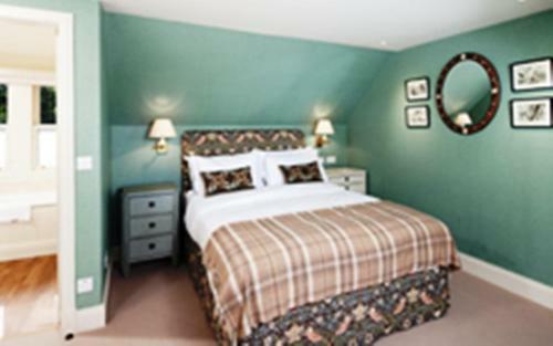 The Loch Lomond Arms Hotel