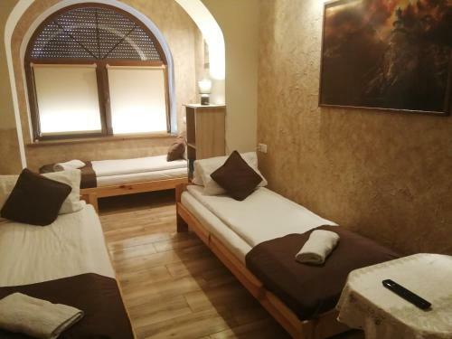 Hostal Apartament I Pokoje Go?cinne Gniezno