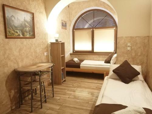 Hostal Apartament I Pokoje Go?cinne Gniezno