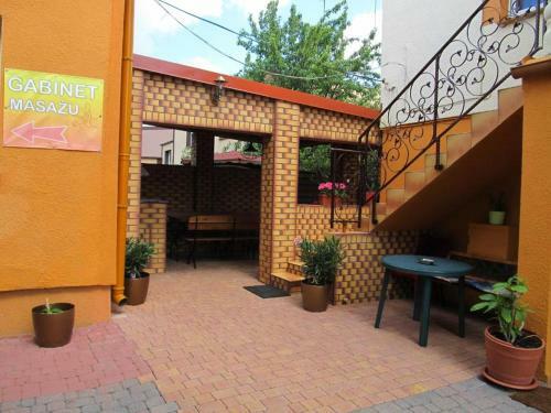 Hostal Apartament I Pokoje Go?cinne Gniezno