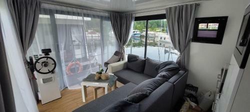 Goltgo Gizycko Houseboat Hausboot