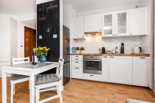 Goodhome - Sea Towers Apartment