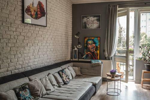 Przestronny Apartament W Kamienicy Blisko Dworca