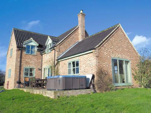 Heckingham Manor