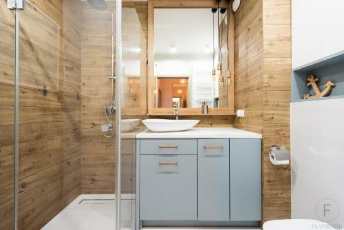Flatbook - City Center Spa Apartments