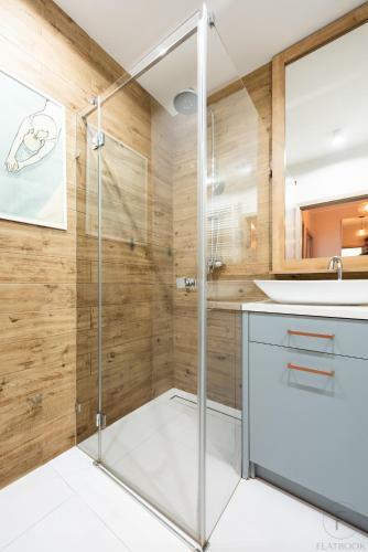Flatbook - City Center Spa Apartments