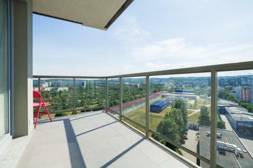 Feel Summer Vibes At 3br Panoramic View Apartment