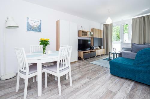 Discover Beaches From Quiet Relaxing Apartment For 6