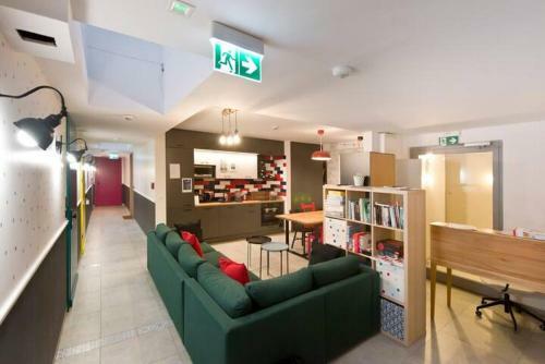 Waterlane Island Hostel&apartments