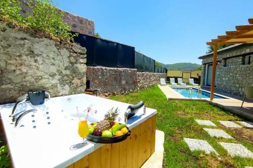 Villa Antik Authentic Private Stone Villa With Jaccuzi