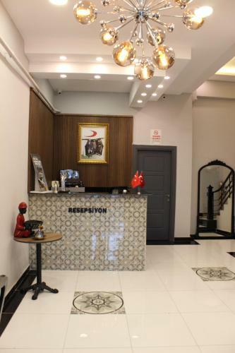 Class Hotel