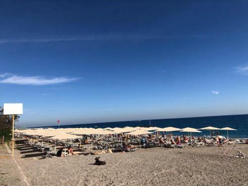 Apartamento A Cozy Flat 200 M To The Beach With A Mountain View