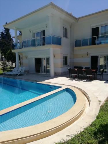 Zenterens Aslanbucak Villa