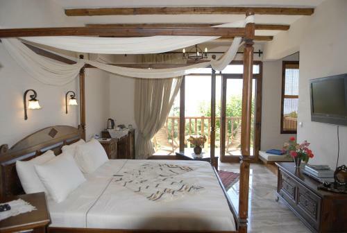 Villa An Unspoilt Setting, Luxurious Surroundings And A Warm, Personal Welcome
