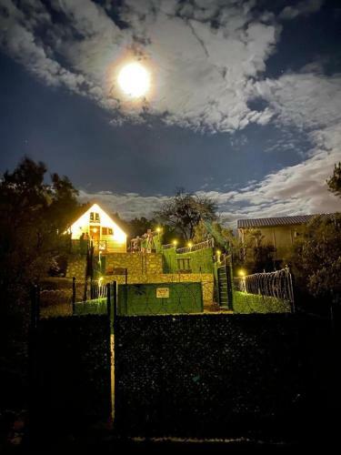 Hostal Garden House Otel