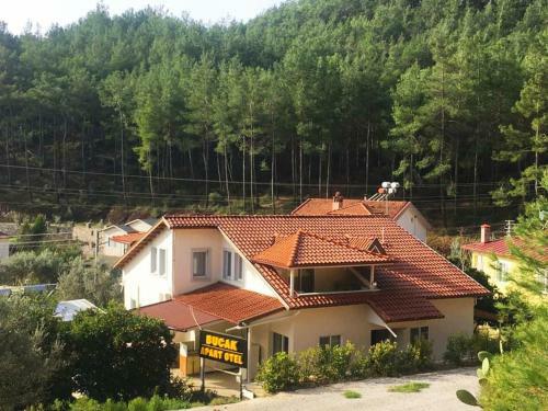 Bucak Apart Hotel G�cek & Beach