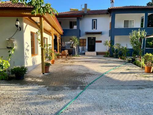 G�kova Home?s M�stakil