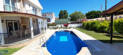 Beautiful 4-bed Villa Beril With Private Pool