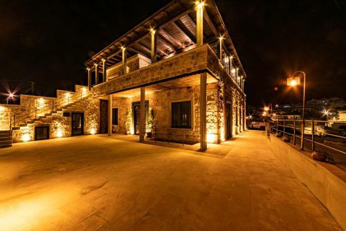 Megaron Cave Hotel
