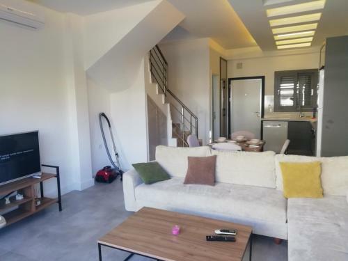 Ev Konforunu Aratmayacak Havuzlu Villa