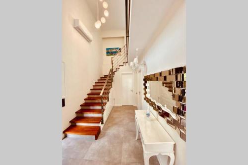 Kusadasi'nda Havuzlu L�x Villa Miray B2