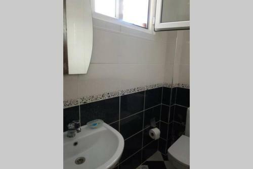 3+1 Guarded Villa, Big Garden, Close To The Beach