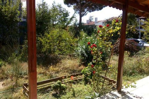 3+1 Guarded Villa, Big Garden, Close To The Beach