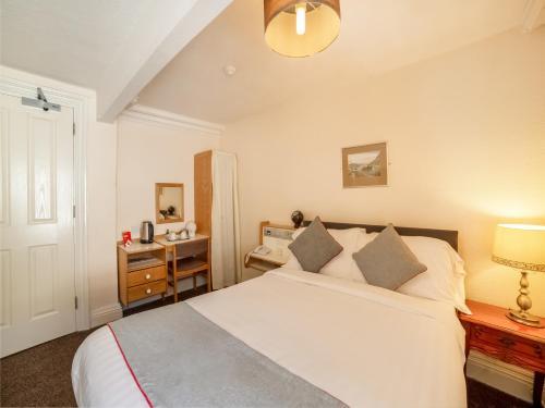 The Cumberland Hotel