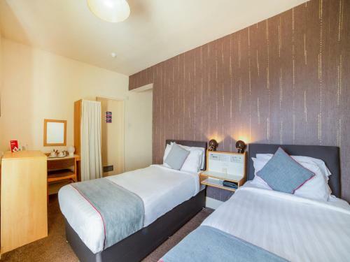 The Cumberland Hotel