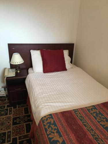 Waverley Hotel