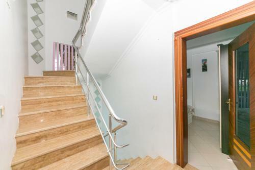 Villa Mo Daily Weekly Rentals
