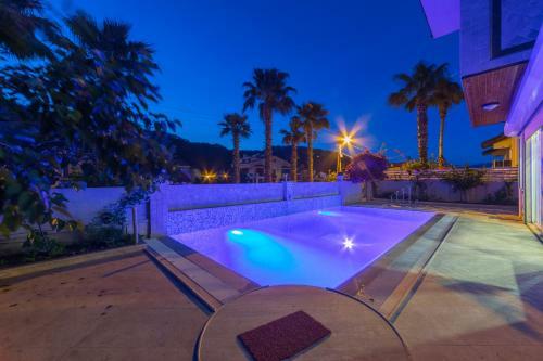 Villa Mo Daily Weekly Rentals