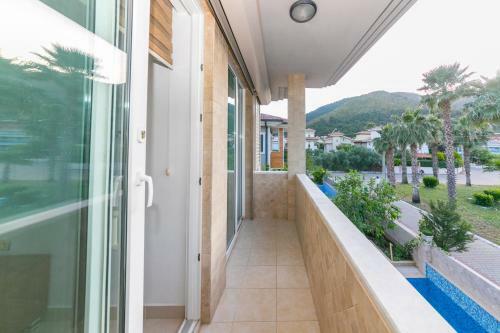 Villa Mo Daily Weekly Rentals