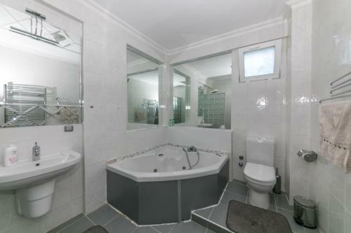 Villa Mo Daily Weekly Rentals