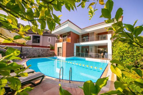 Villa Paris Marmaris Daily Weekly Rentals