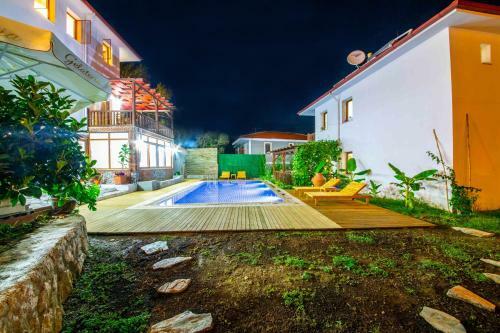 Jasmin Villa With Pool Daily Weekly Rentals