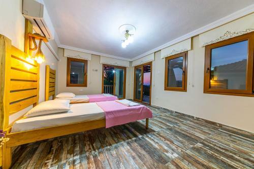 Jasmin Villa With Pool Daily Weekly Rentals
