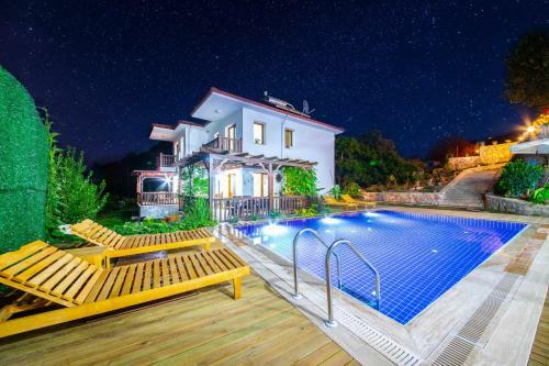Jasmin Villa With Pool Daily Weekly Rentals