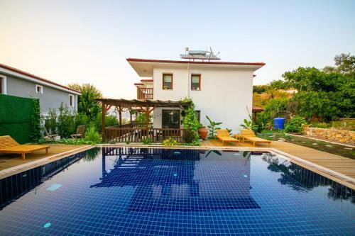 Jasmin Villa With Pool Daily Weekly Rentals