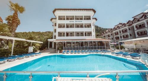 Hotel Portof?no Marmar?s
