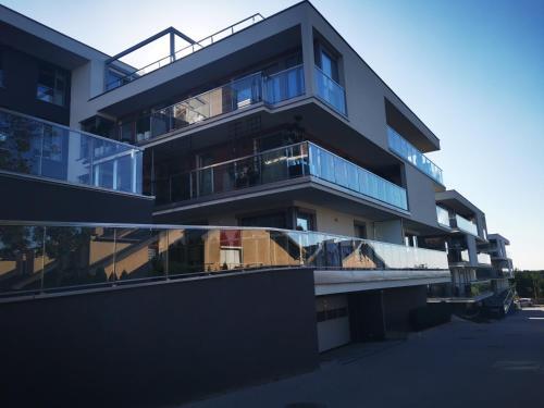 Apartament Szwedzka Z Gara?em Podziemnym