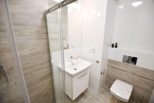 Apartament B??kitne Wybrze?e- Z Gara?em