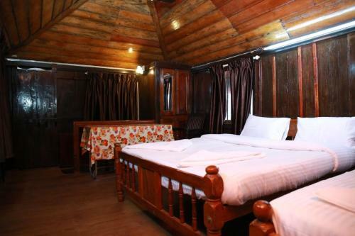 Hotel Honey Hives