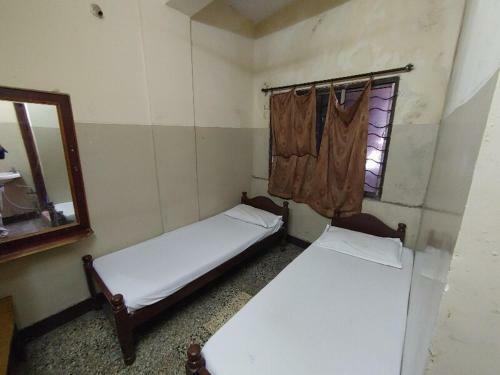Hotel Spot On 81308 Gokul Residency