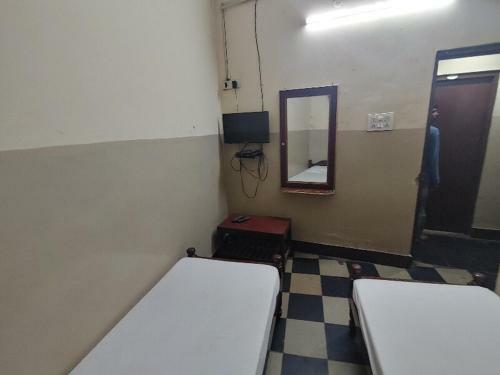 Hotel Spot On 81308 Gokul Residency