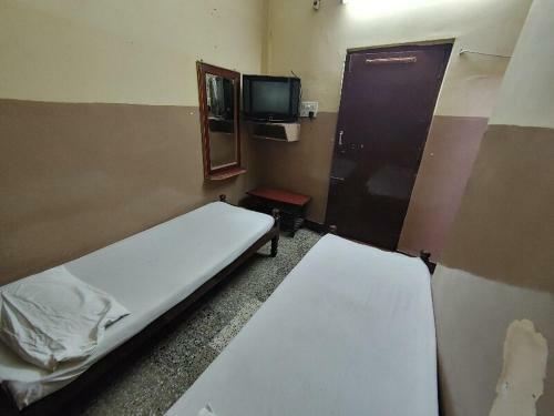 Hotel Spot On 81308 Gokul Residency