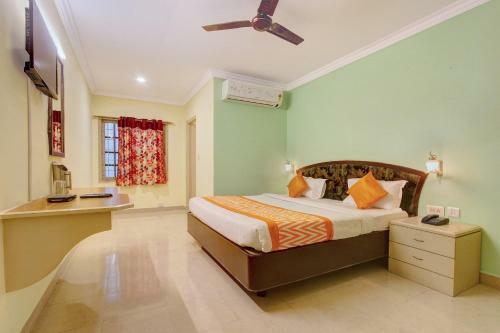 Oyo 10596 Hotel Indu